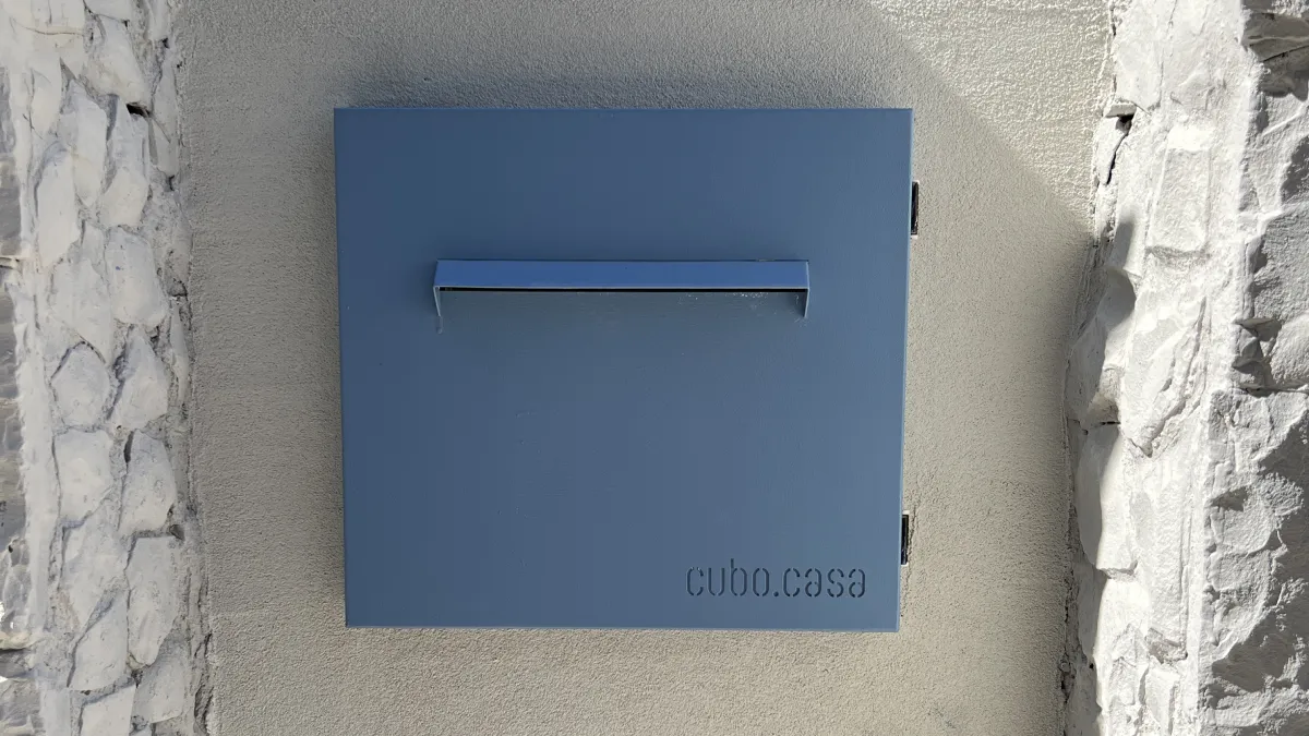 Cubo Casa, Passa Volume em fachada de casa